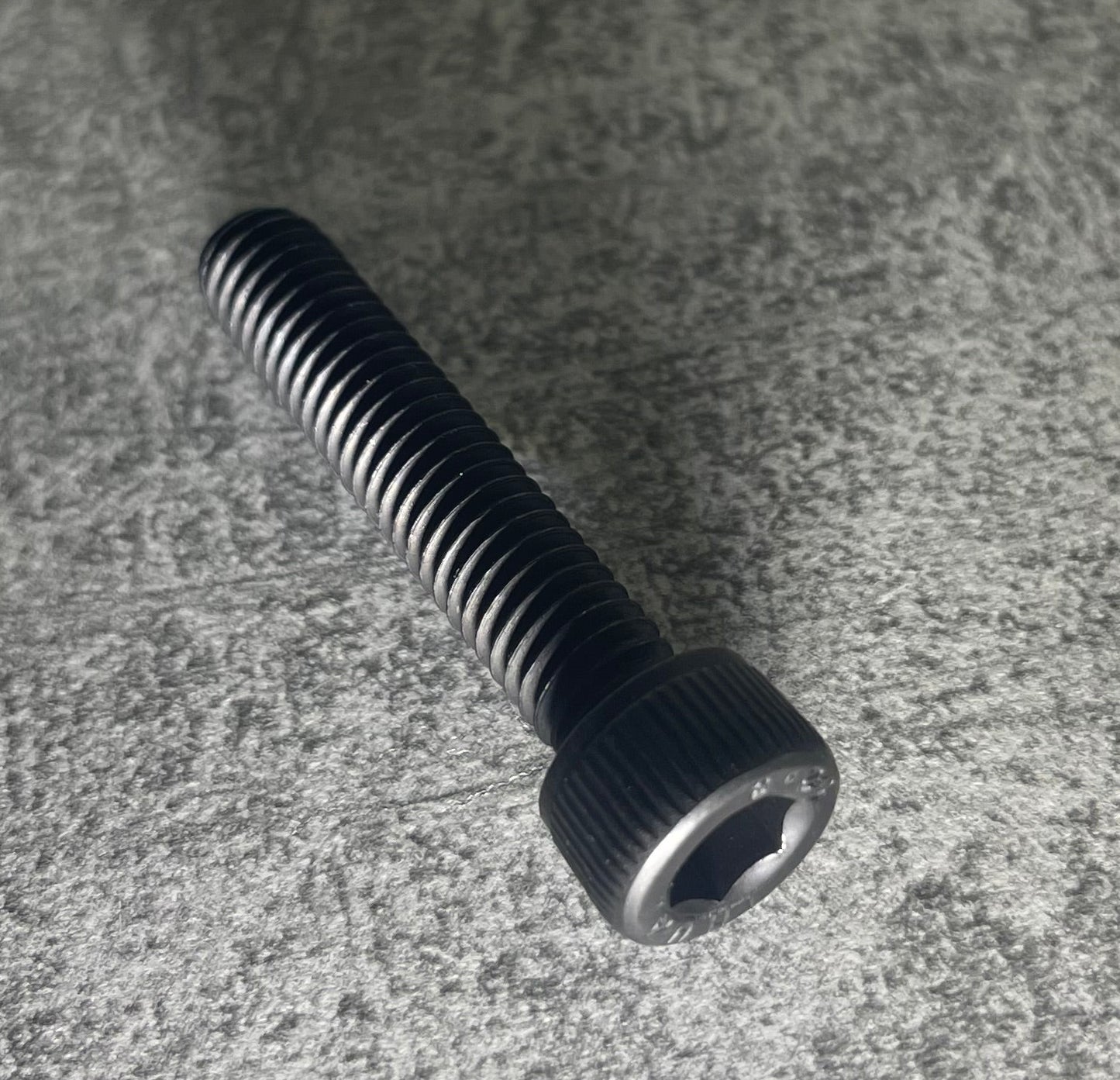 Vis AM6 M5 – BLracing ! A unité !